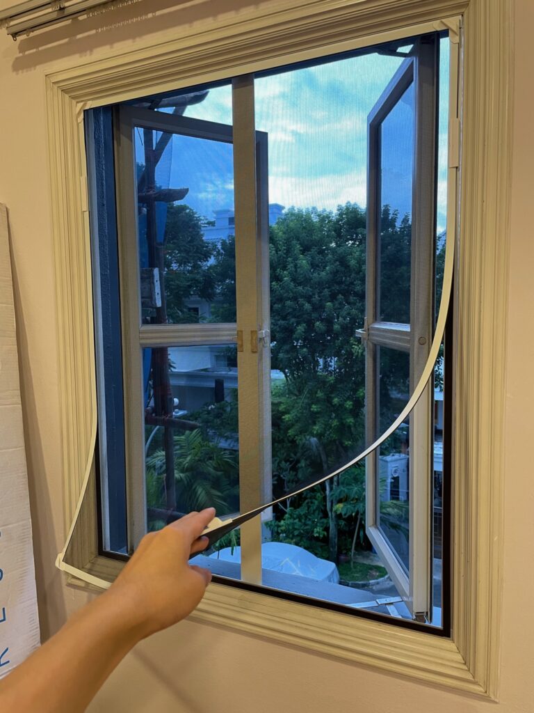 magnetic insect screen on windows